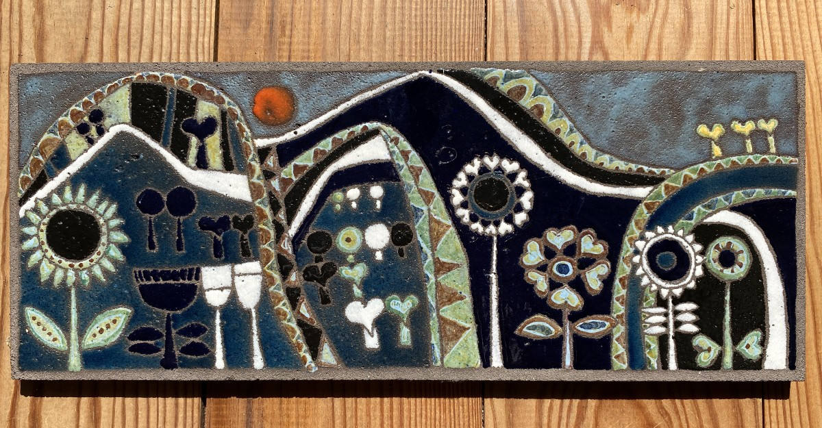 Decorative Lava Stone Plaque Circa 1960 Enameled Bas-relief (in The Style Of Lurçat, Correct)