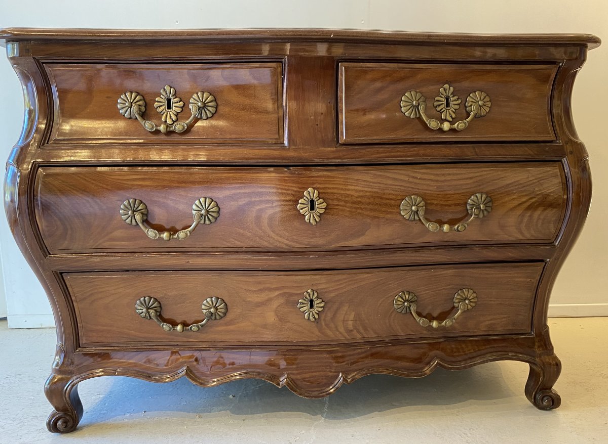Bordeaux-style Chest Of Drawers Made Of Solid Mahogany, Crafted In Bordeaux In The 18th Century. "tombeau" Chest Of Drawers. -photo-2