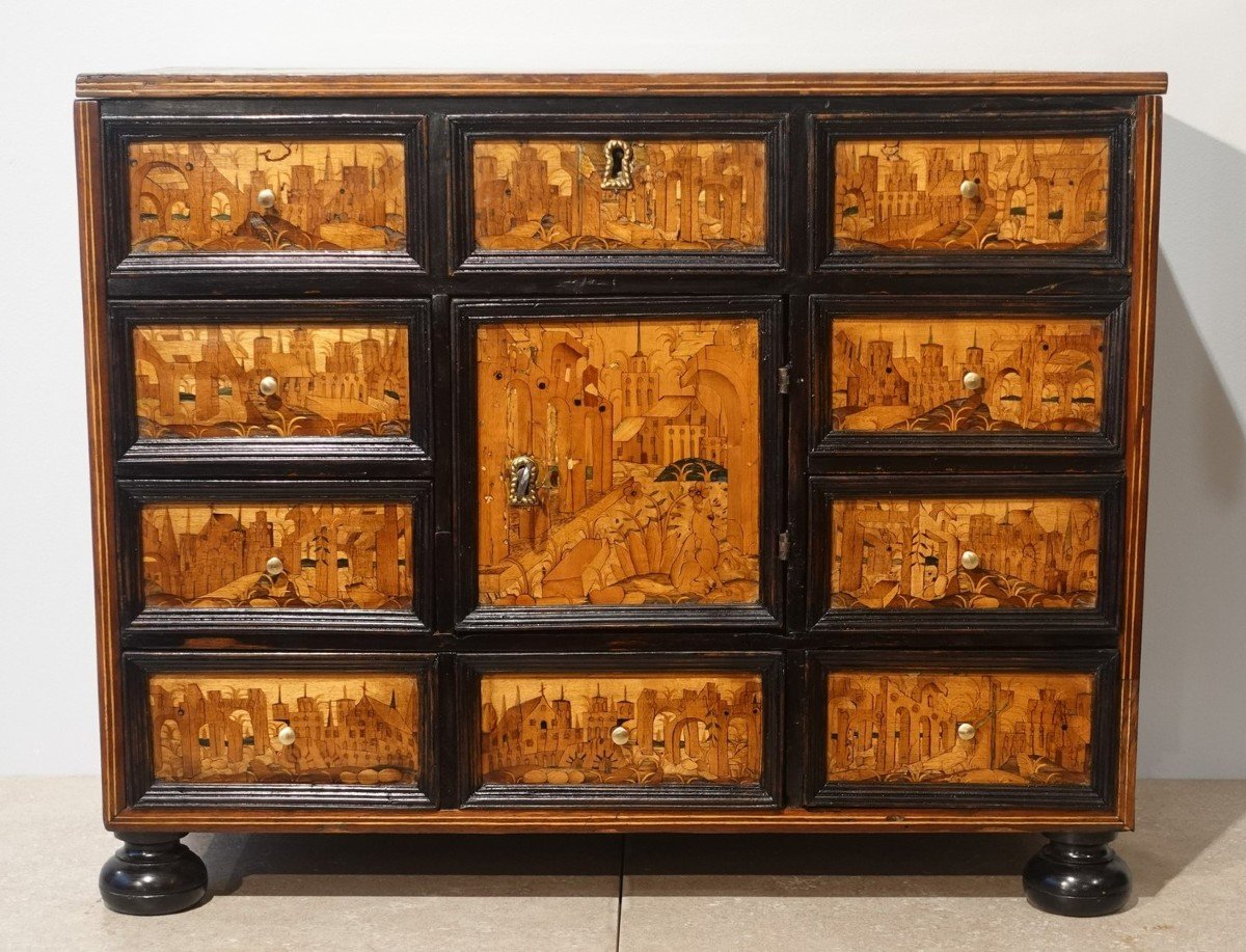 Cabinet de collectionneur en marqueterie – Augsbourg XVII° 