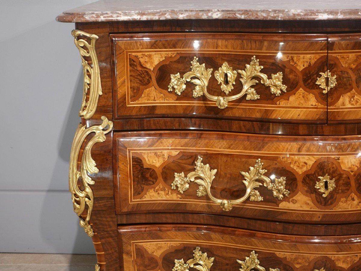 Generously Curved Tomb Chest Of Drawers From The Regency Period-photo-3
