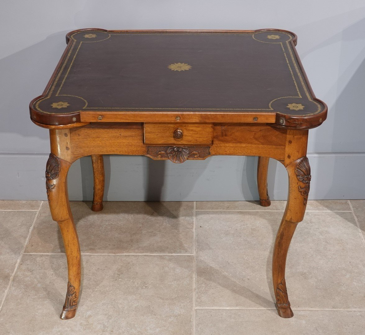 Table à jeux lyonnaise en noyer d'époque XVIII°-photo-2
