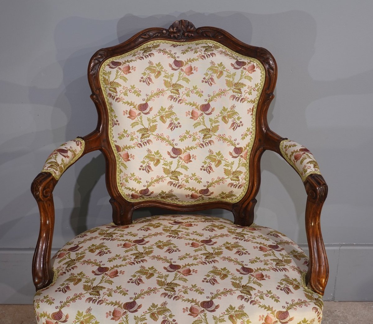 Pair Of Louis XV Walnut Cabriolets, 18th Century-photo-3