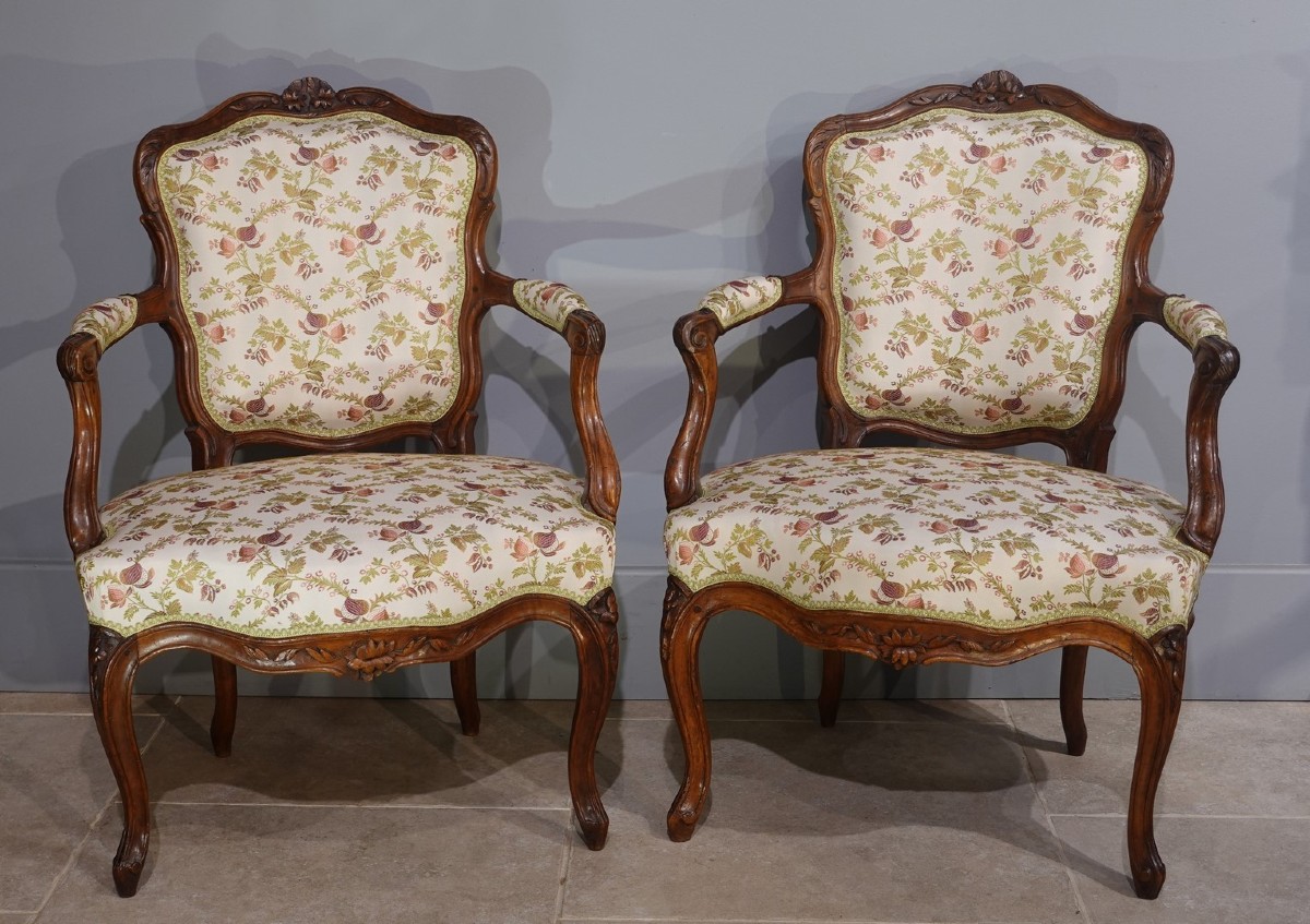 Pair Of Louis XV Walnut Cabriolets, 18th Century