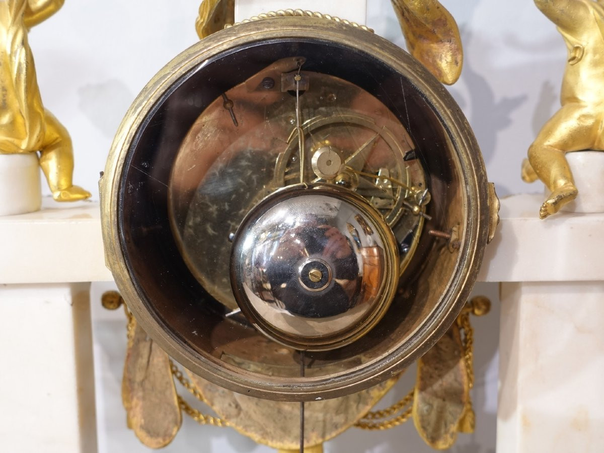 Garniture de cheminée aux Attributs de la Musique d'époque Louis XVI-photo-7
