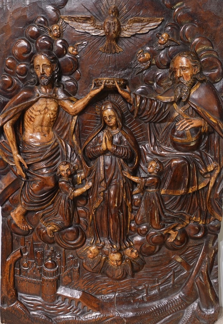 Couronnement de la Vierge – Bas-relief polychrome - Époque XVII°