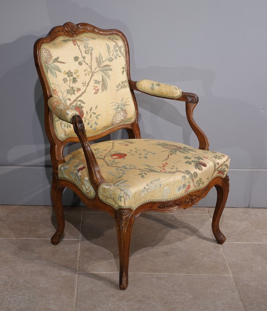 Pair Of Large 18th-century Cabriolet Armchairs-photo-2
