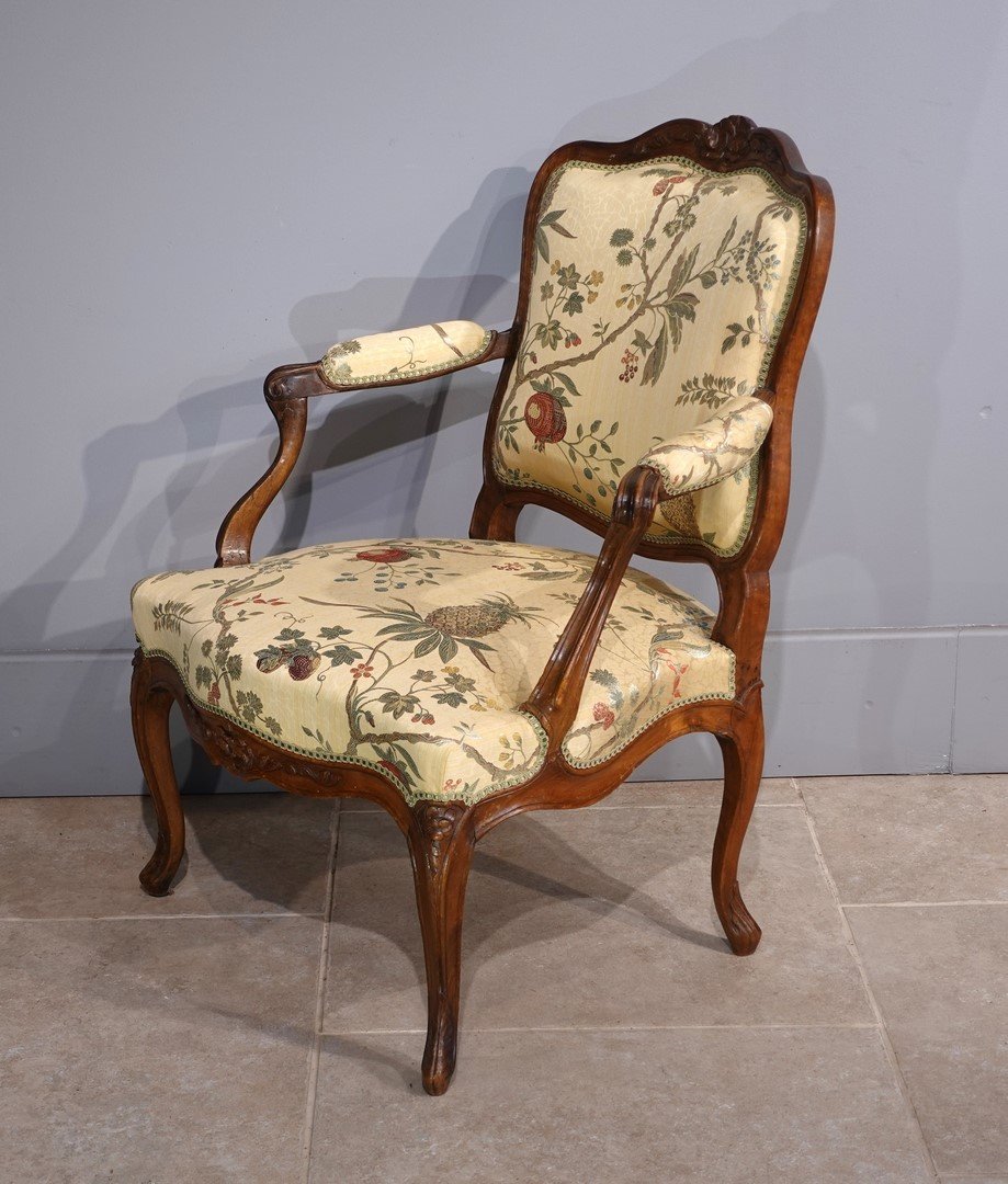 Pair Of Large 18th-century Cabriolet Armchairs-photo-4