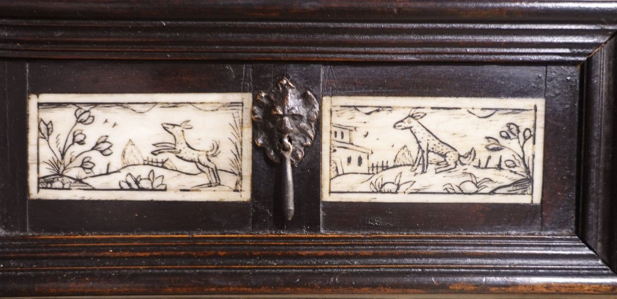 Small 17th-century Italian Cabinet-photo-6
