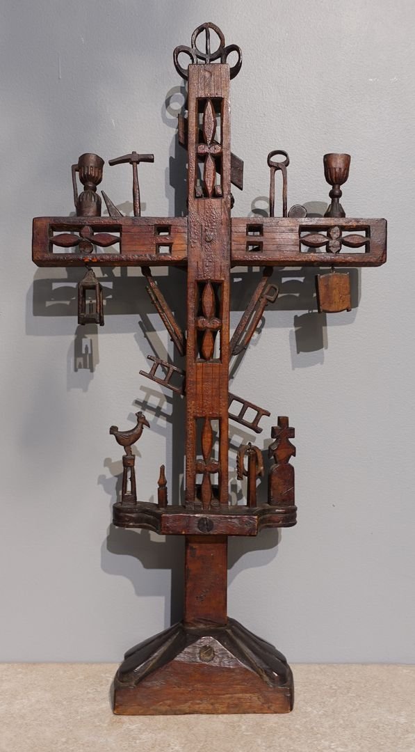 Bargeman’s Cross Featuring The Instruments Of The Passion – Late 19th Century-photo-5