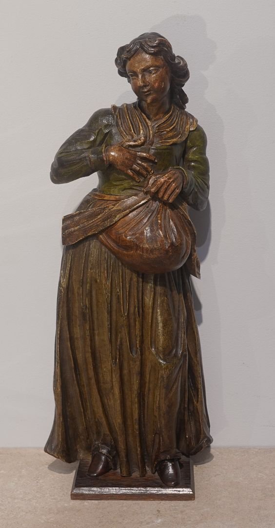 Sculpture sur bois '' Femme qui sème'' d'époque XVIII°