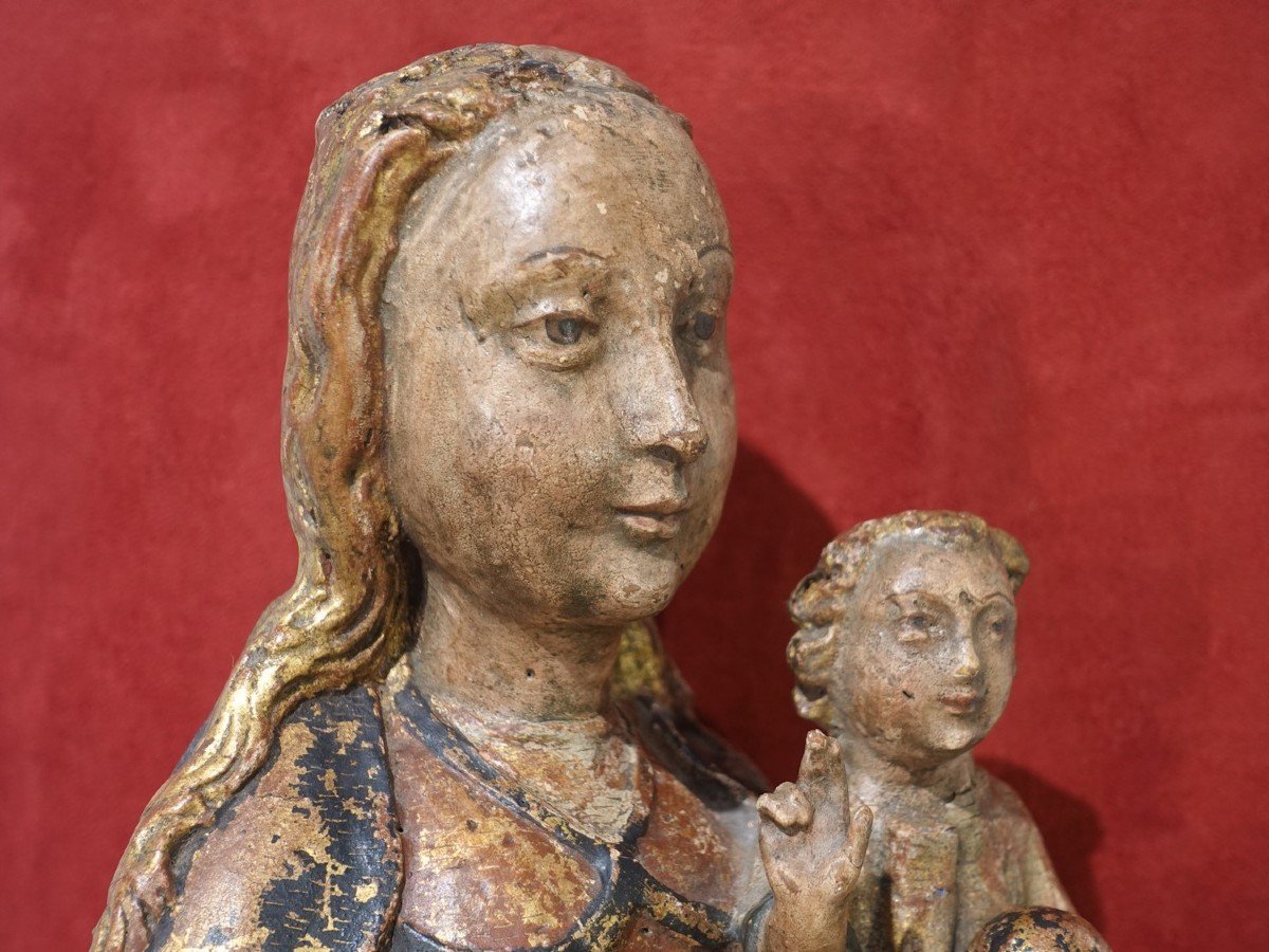 Virgin And Child In Carved And Polychrome Walnut, 16th Century
