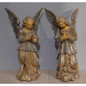 Pair Of Polychrome Angels – Italy - 18th Century