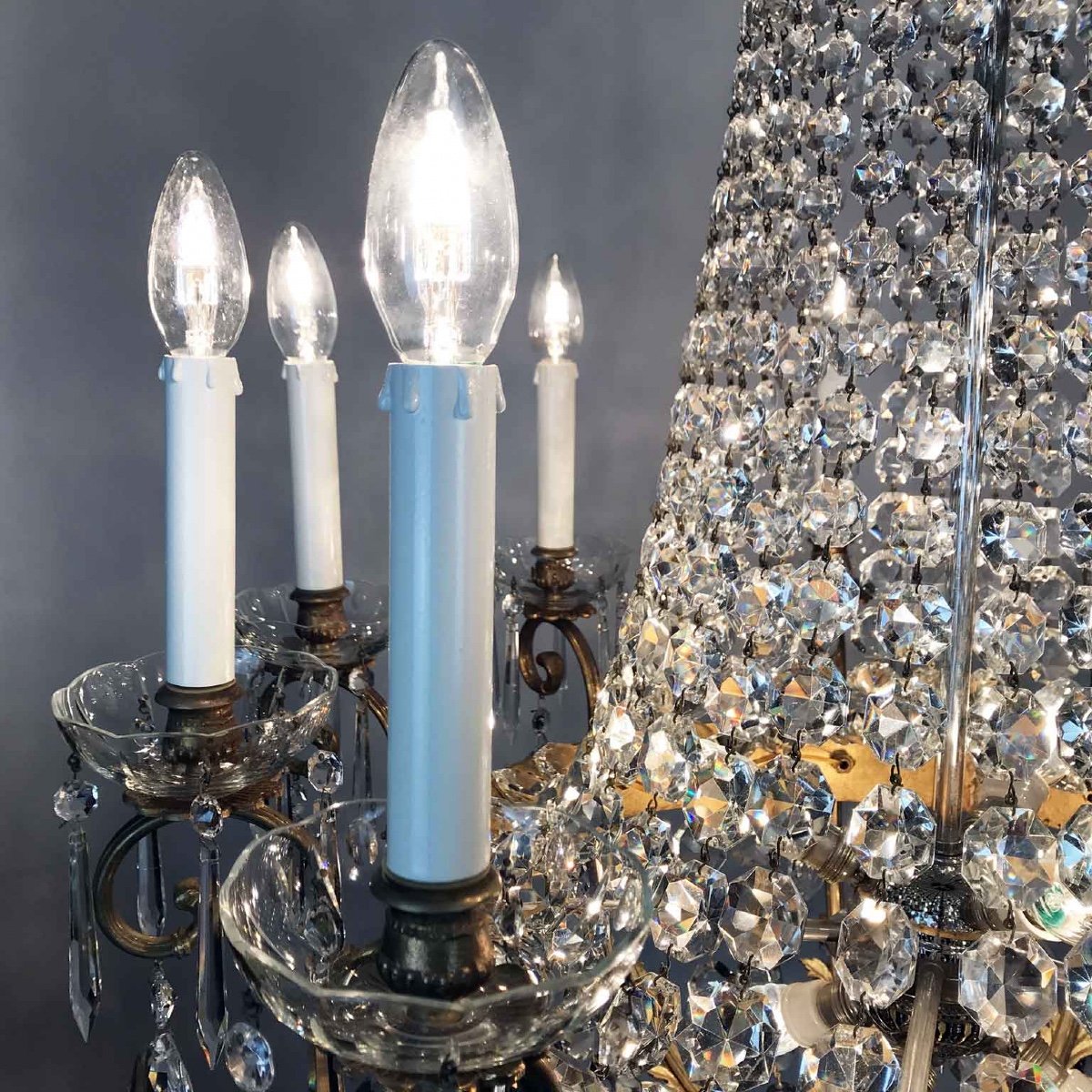 20th Century Italian Neoclassical Style Crystal Chandelier With Roman Female Figures-photo-2