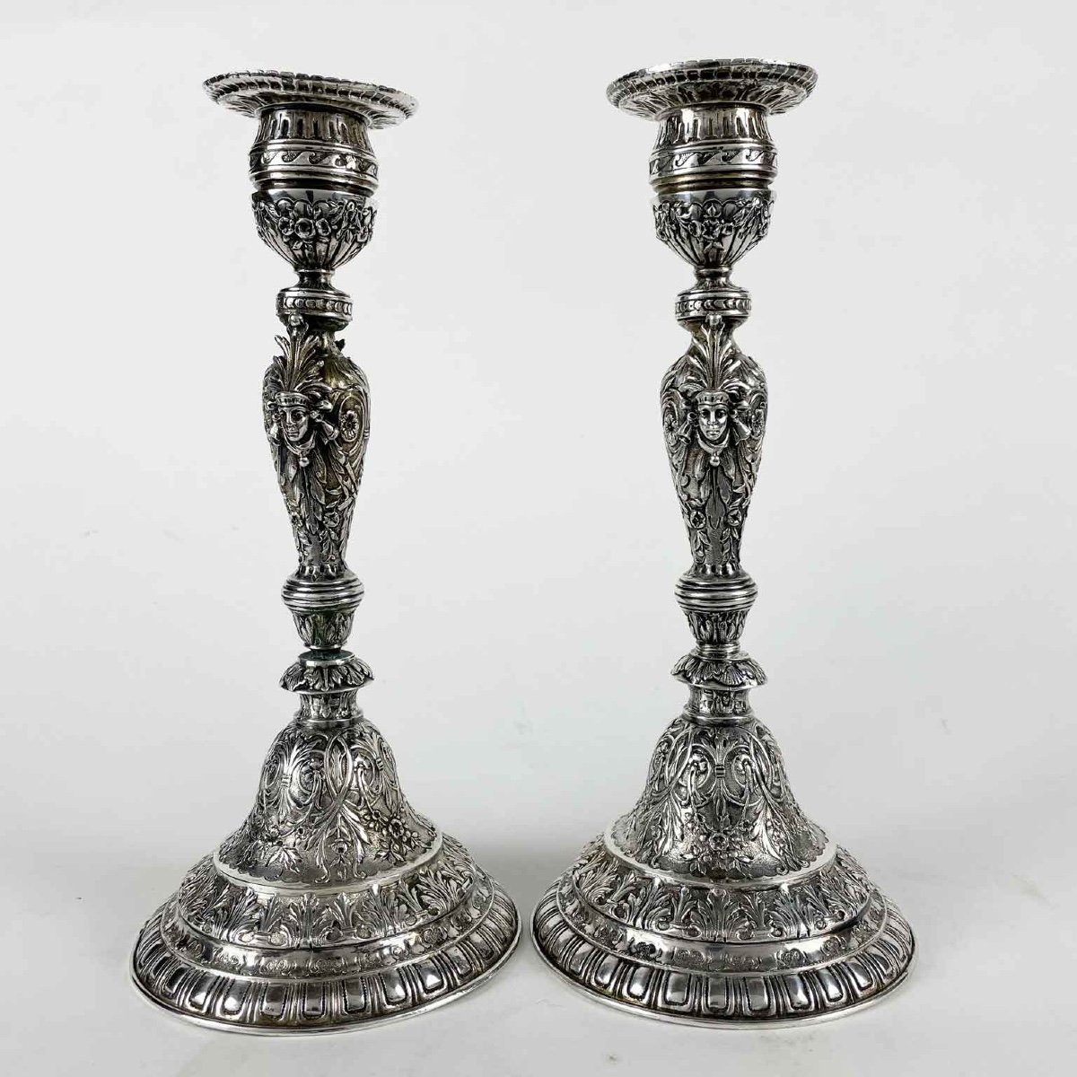 20th Century Pair Of Swiss Silver Candlesticks With Native American Indian Heads-photo-2