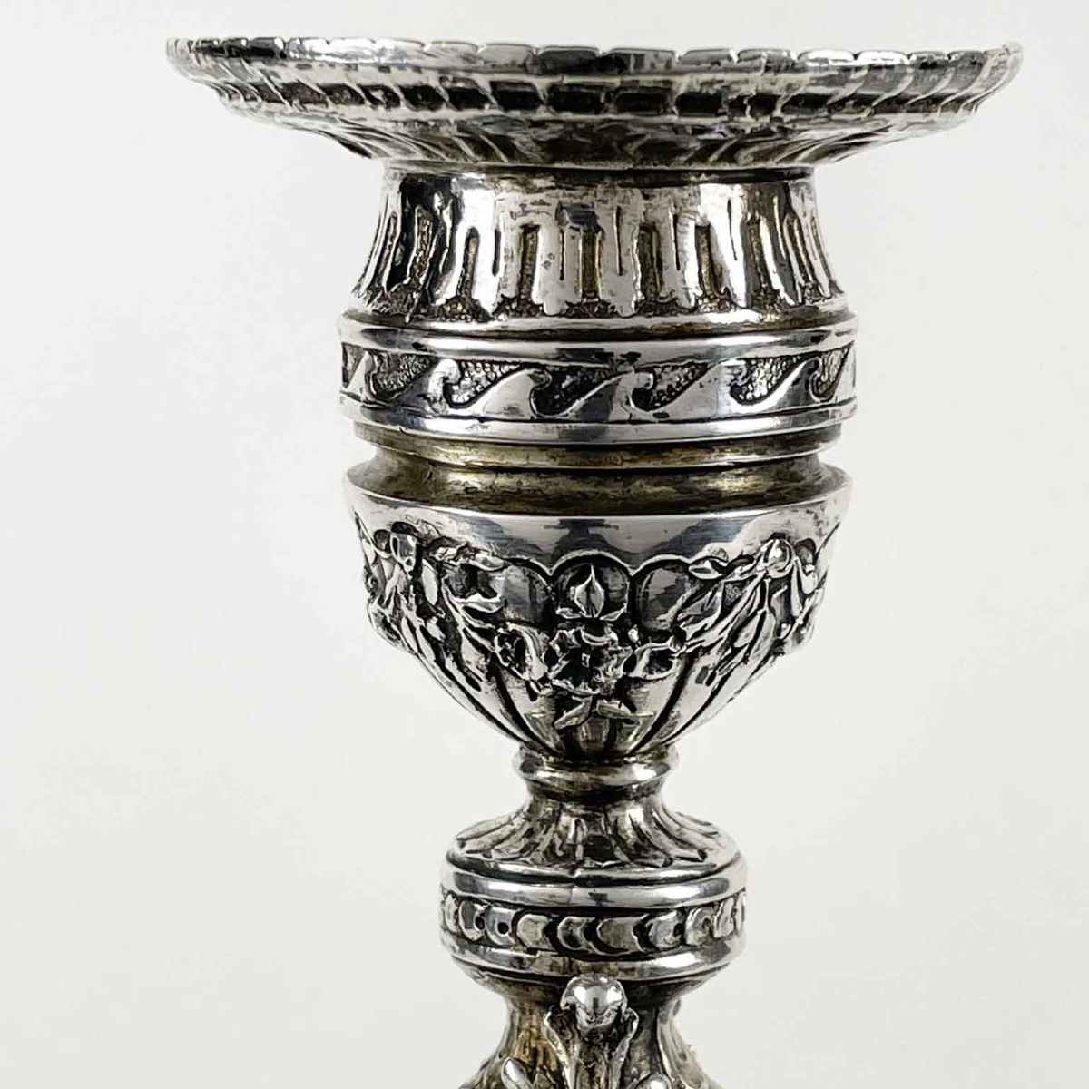 20th Century Pair Of Swiss Silver Candlesticks With Native American Indian Heads-photo-6