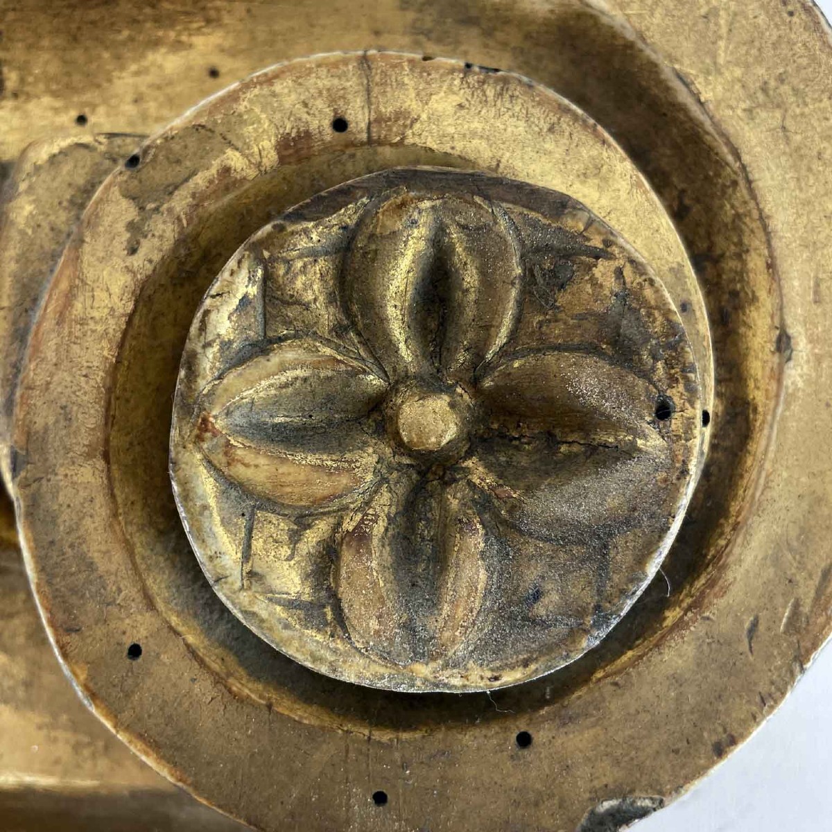 Pair Of Gilded 1800s Poplar Wood Carved Capitals-photo-4