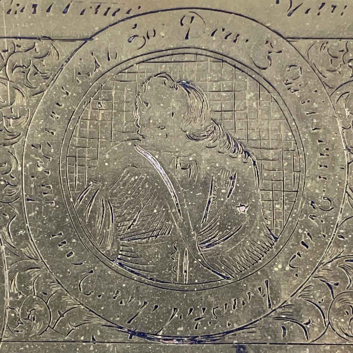 18th Century Dutch Brass Tobacco Box With Figures-photo-3