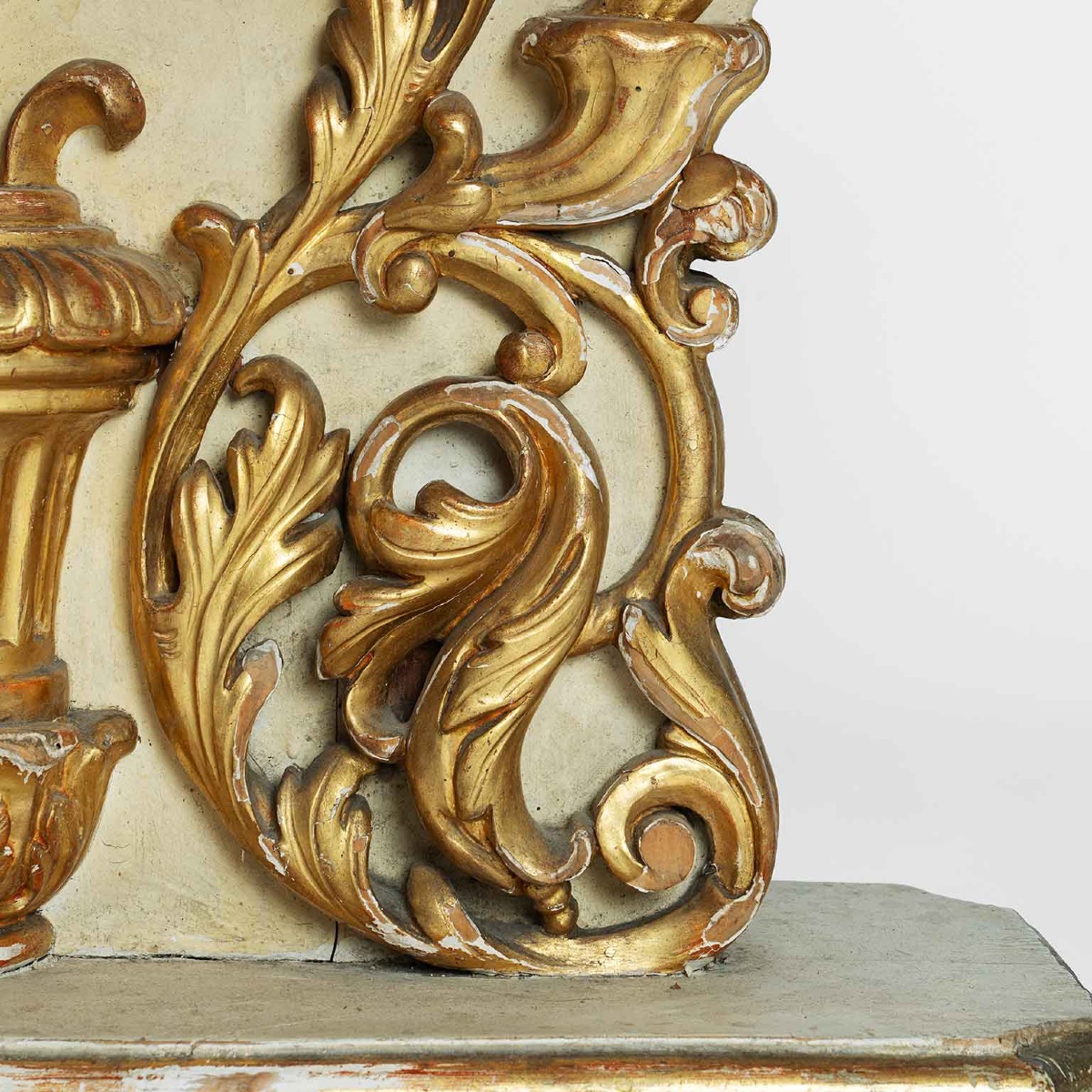 Antique Italian Gilt Wood Coffee Table With Scagliola Top-photo-5