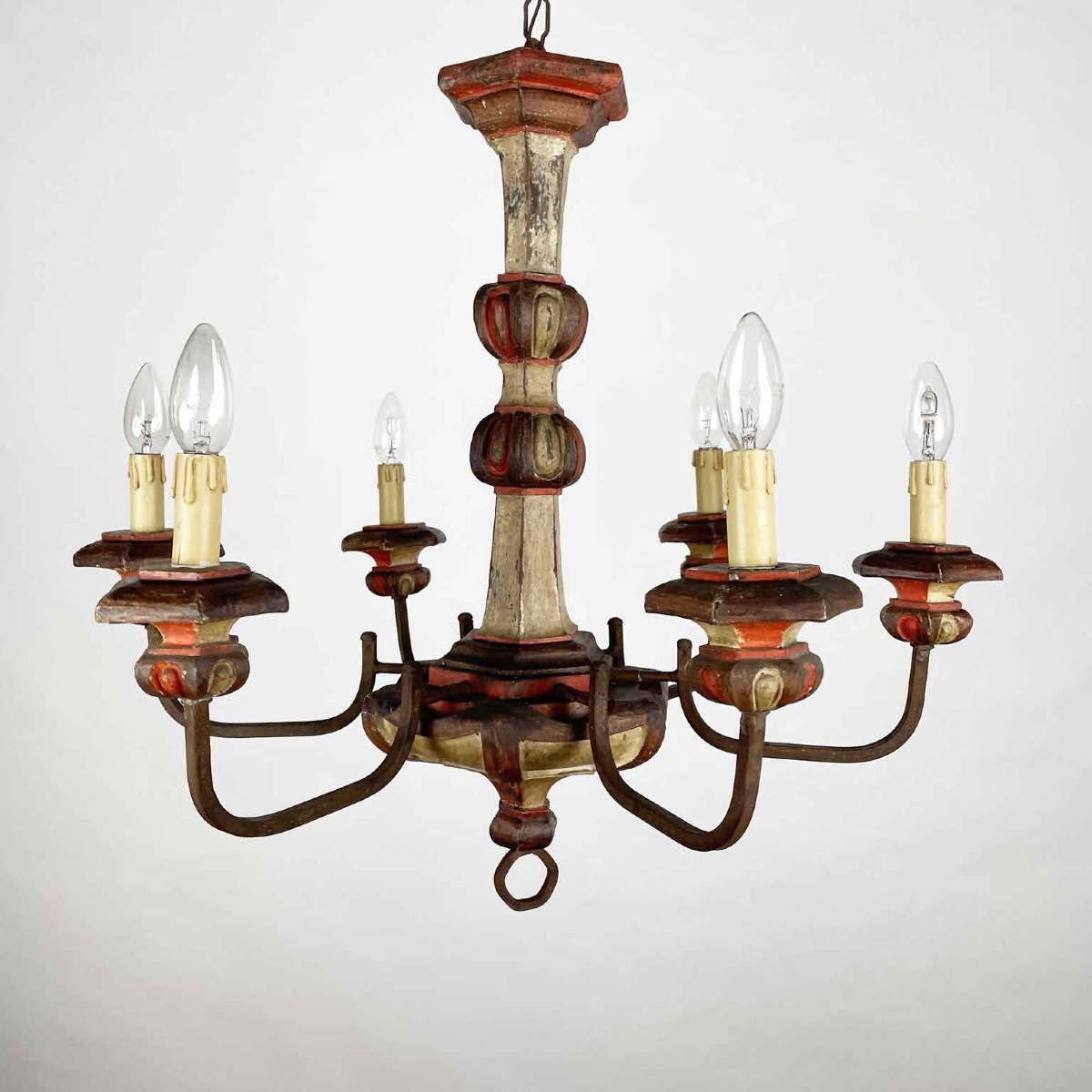 Lustre Fiorentino En Bois Laqué Rouge Et Ivoire à Six Lumières