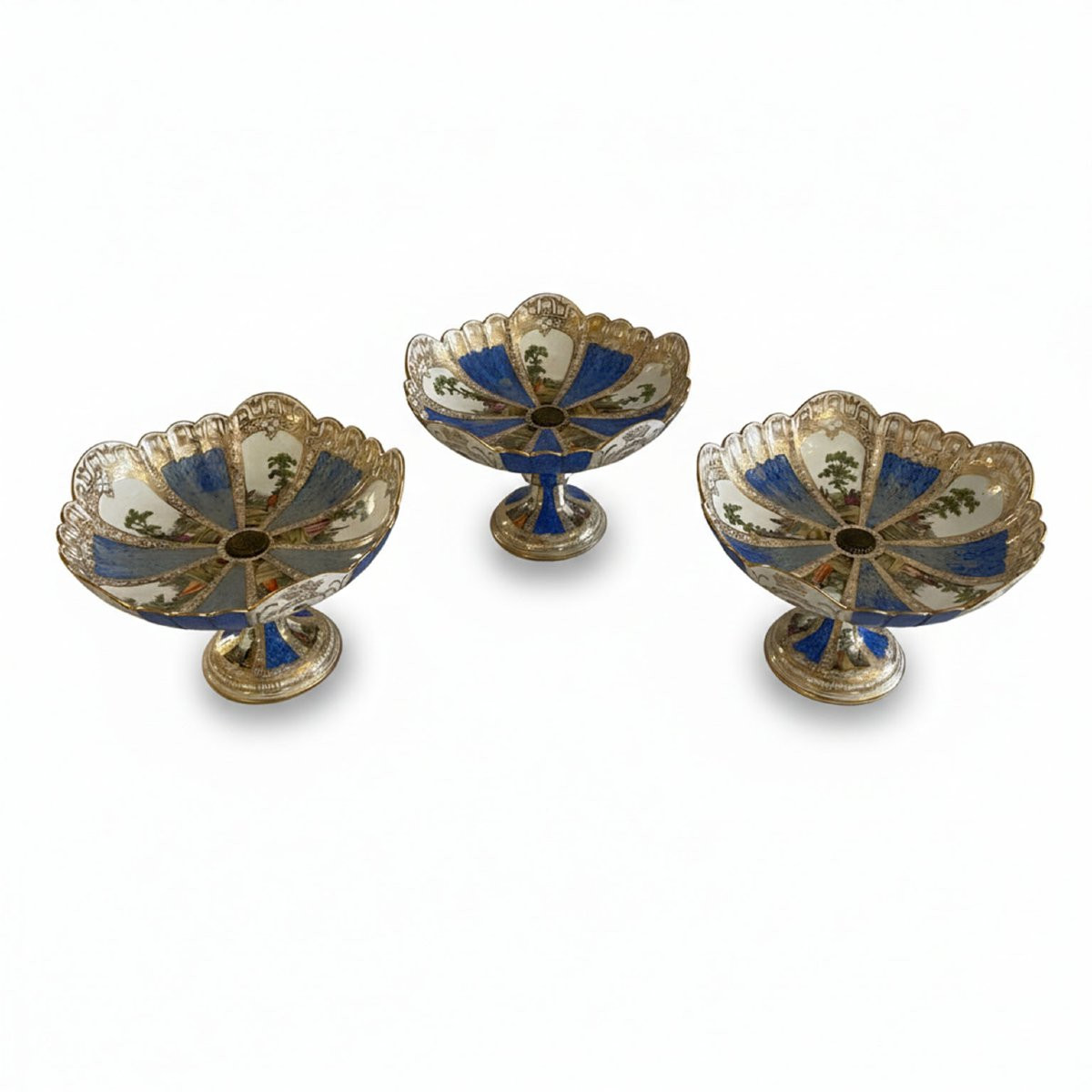 Trois étagères à fruits en porcelaine polychrome et or Meissen, 19ème-photo-2