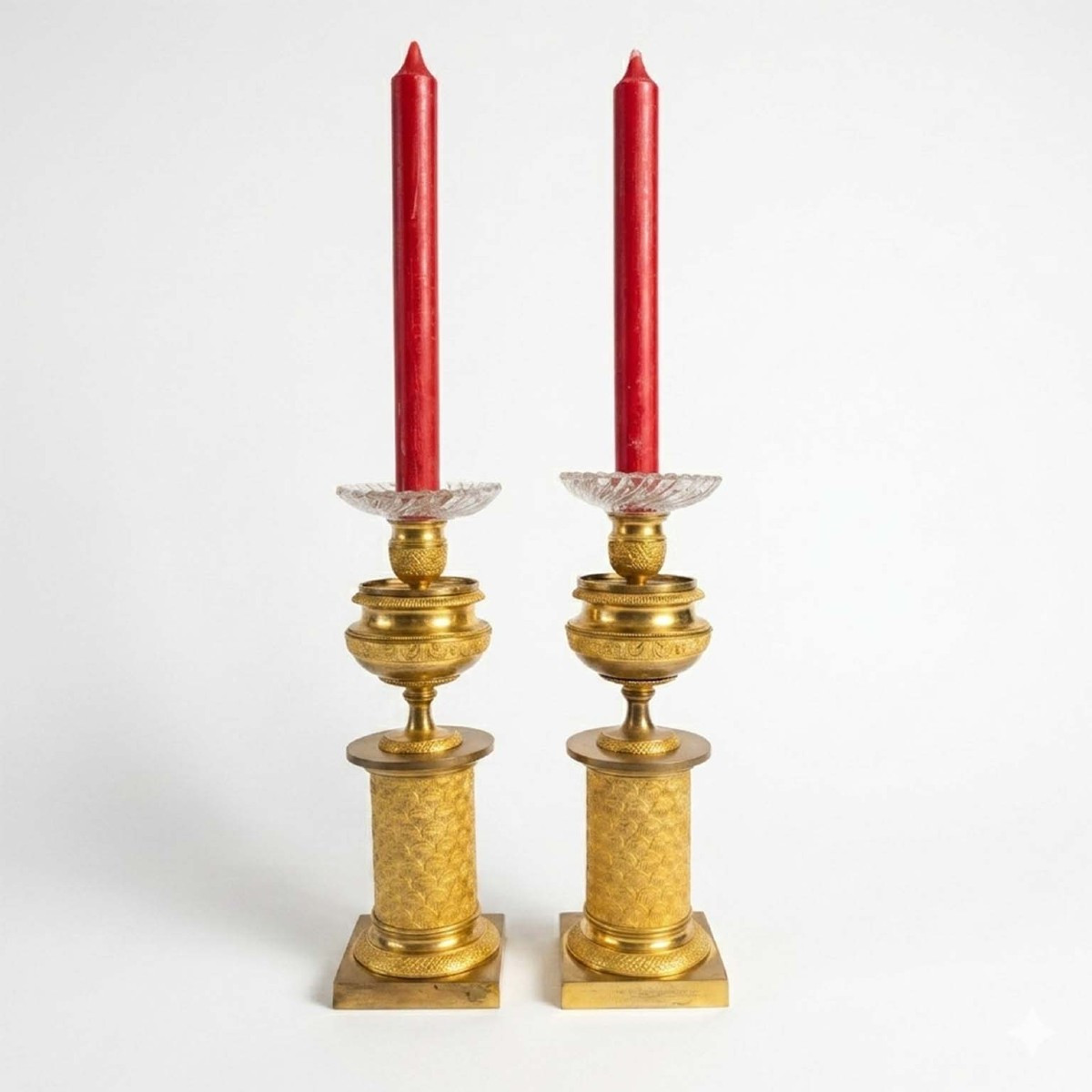 Paire de Bougeoirs Style Empire en Bronze Doré, Cassolettes  vers 1830
