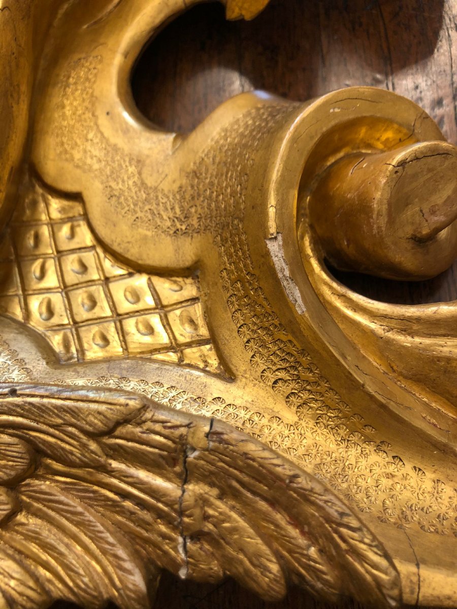 Carved And Gilded Wooden Frieze With  Monogram Featuring The Letter B-photo-7