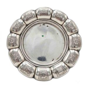 Assiette circulaire à bord ondulé en argent du Royaume de Sardaigne, antérieure à 1872