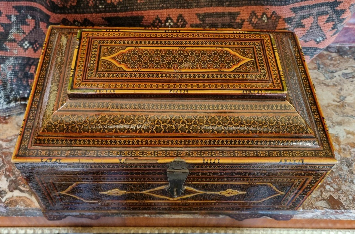 Inlaid Box In Precious Woods-photo-2