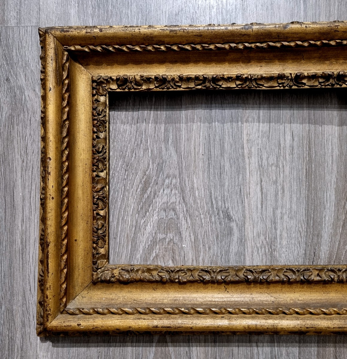 Roman Gilded Wood Frame-photo-2