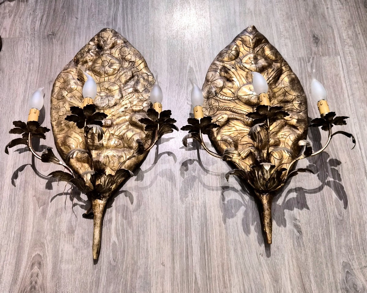 Paire d'appliques en papier mâché