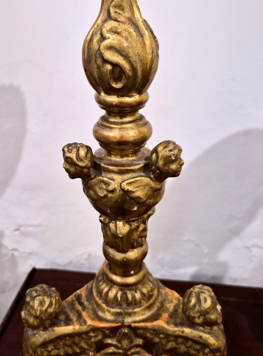 Pair Of Venetian Candlesticks In Carved And Gilded Wood With Angel Heads-photo-3