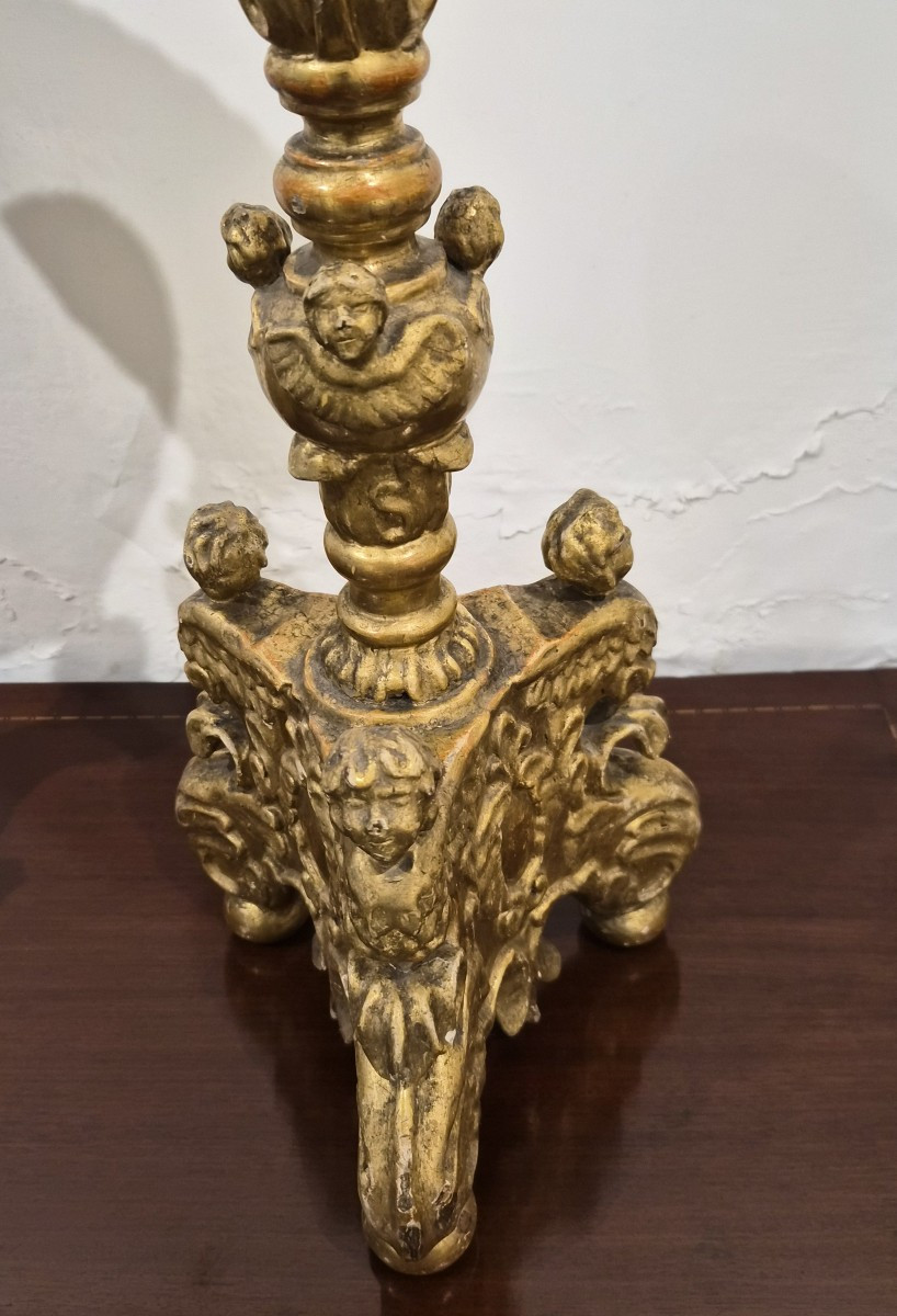Pair Of Venetian Candlesticks In Carved And Gilded Wood With Angel Heads-photo-2
