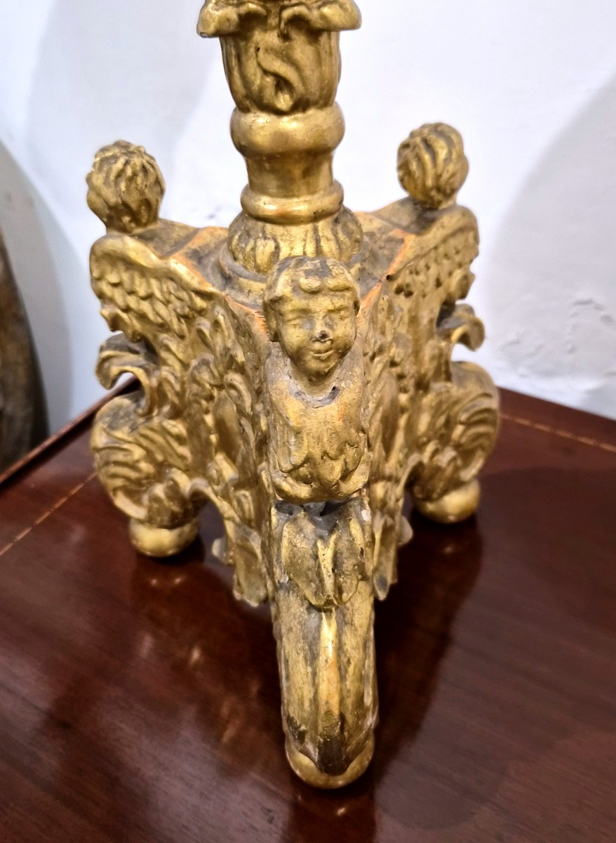 Pair Of Venetian Candlesticks In Carved And Gilded Wood With Angel Heads-photo-3
