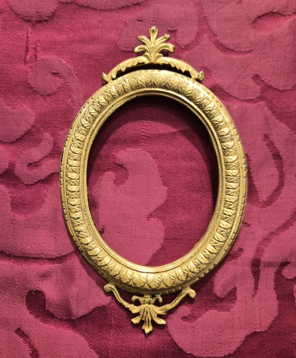 Louis XVI Gilt-bronze Frame-photo-1