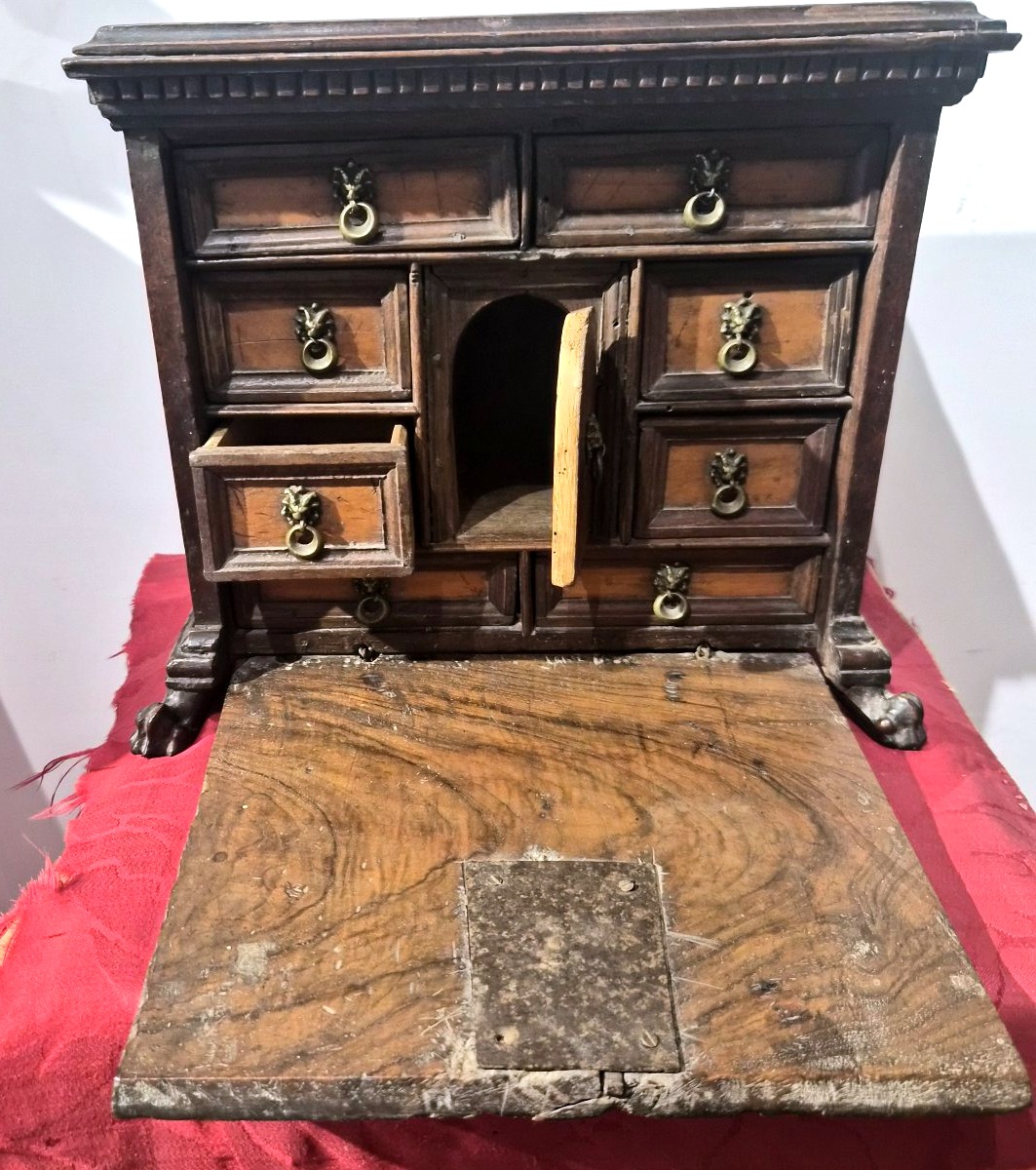 Small Renaissance Coin Box-photo-4