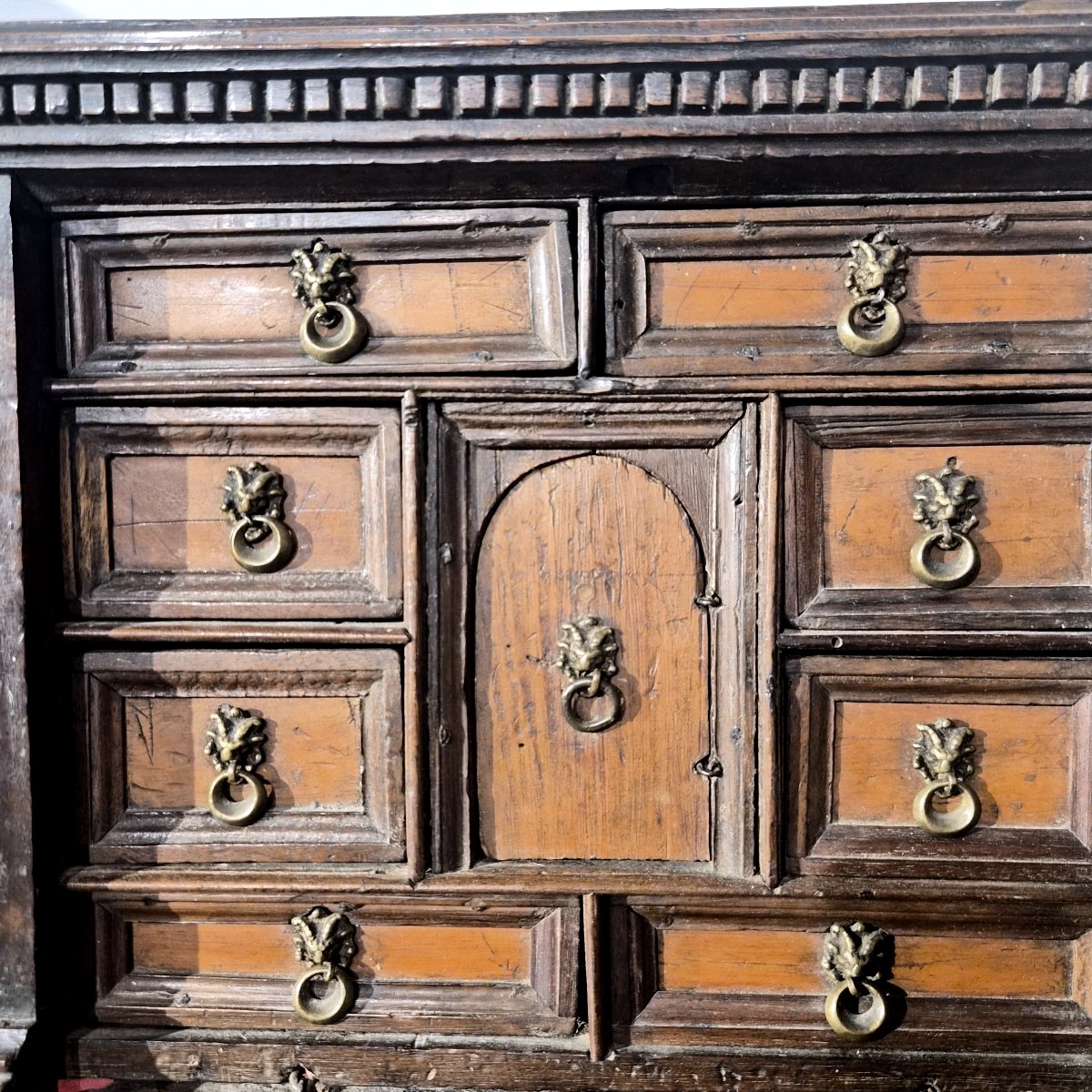 Small Renaissance Coin Box-photo-1