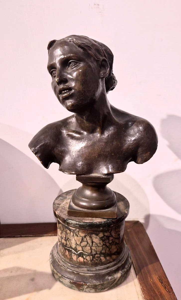 Sculpture originale en bronze à patine du célèbre sculpteur Vincenzo Gemito (Naples 1852-1929).
