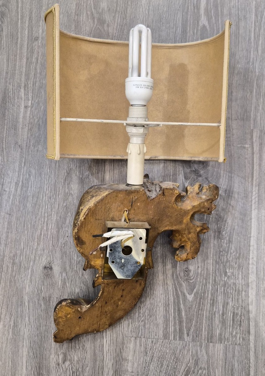 Paire d'appliques en bois sculpté et doré, d'époque rococo-photo-1