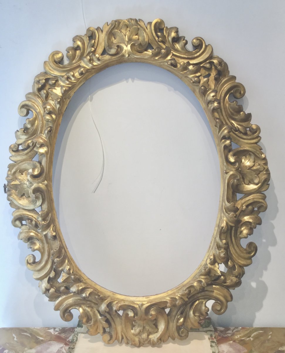 Oval Frame In The Shape Of A Tray Decorated With Acanthus Leaves.-photo-1