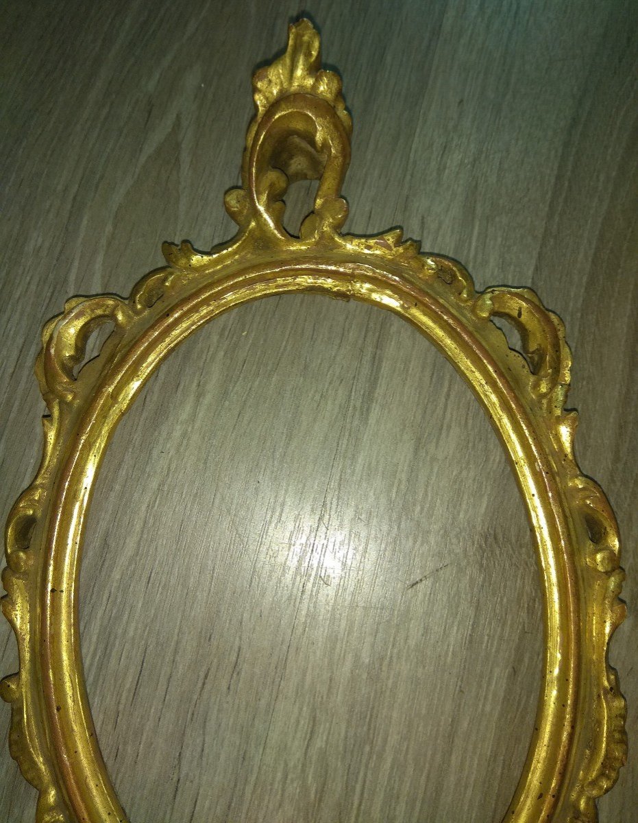 Pair Of Oval Shaped Frames In Golden Wood-photo-3