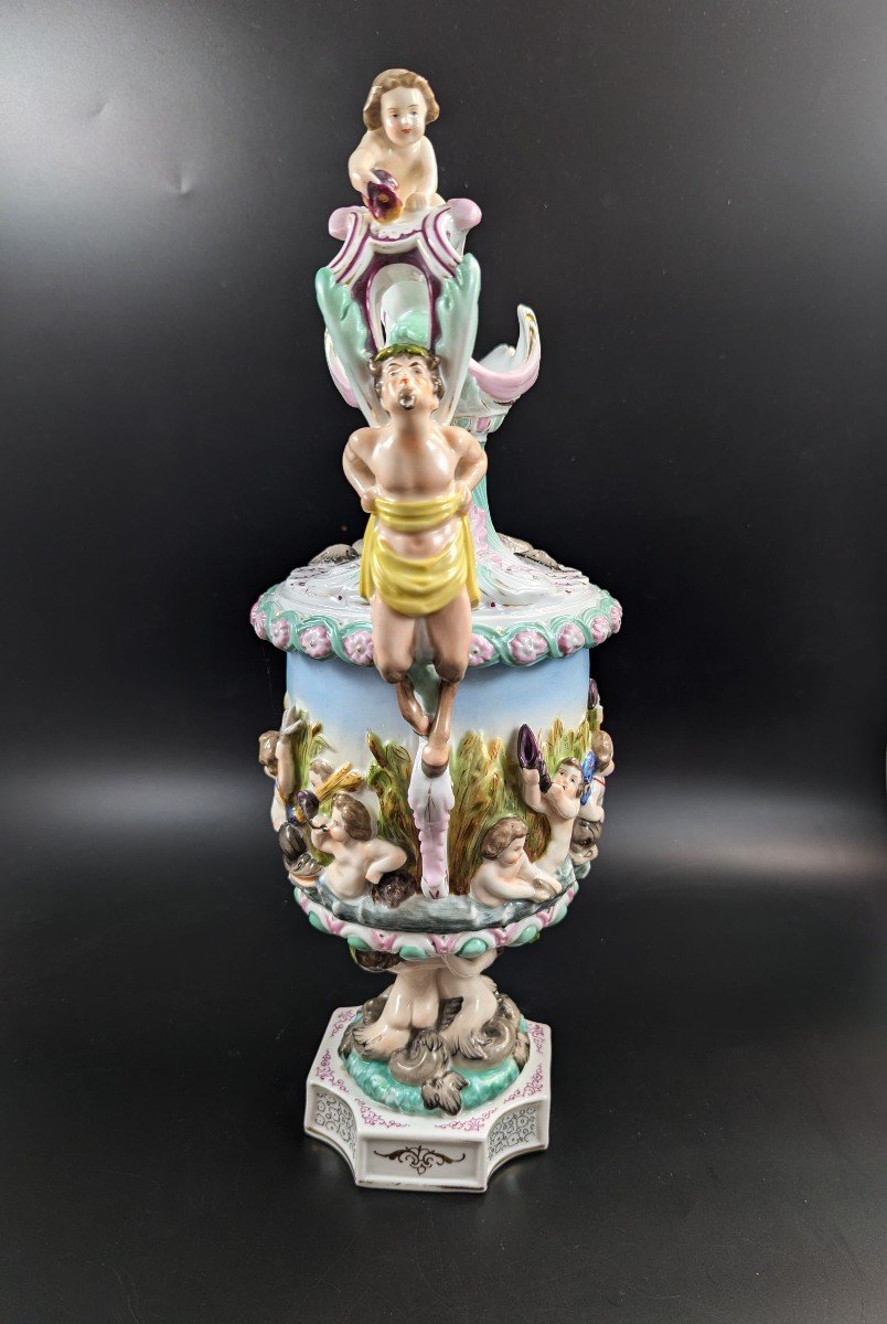 Rare aiguière en porcelaine de Volkstedt à figures mythologiques, peinte et dorée, XIXe siècle-photo-4
