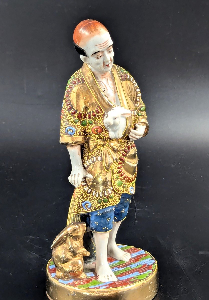Ancienne Figurine Japonaise En Porcelaine De Satsuma Homme Avec Lapins, Période Meiji -photo-1