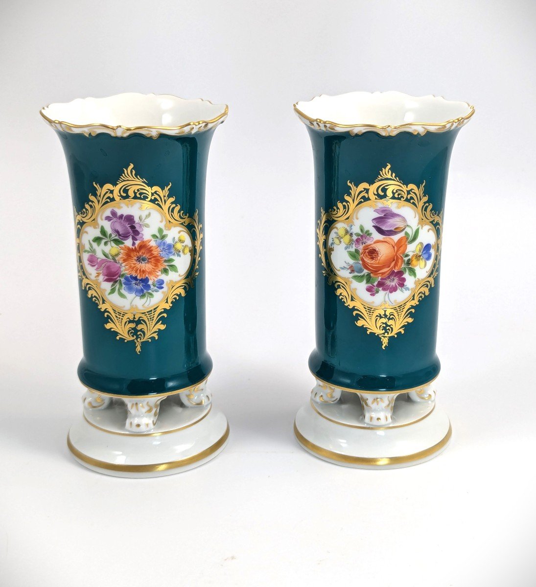 Anciens Vases à Déversement En Porcelaine De Meissen, 19e .