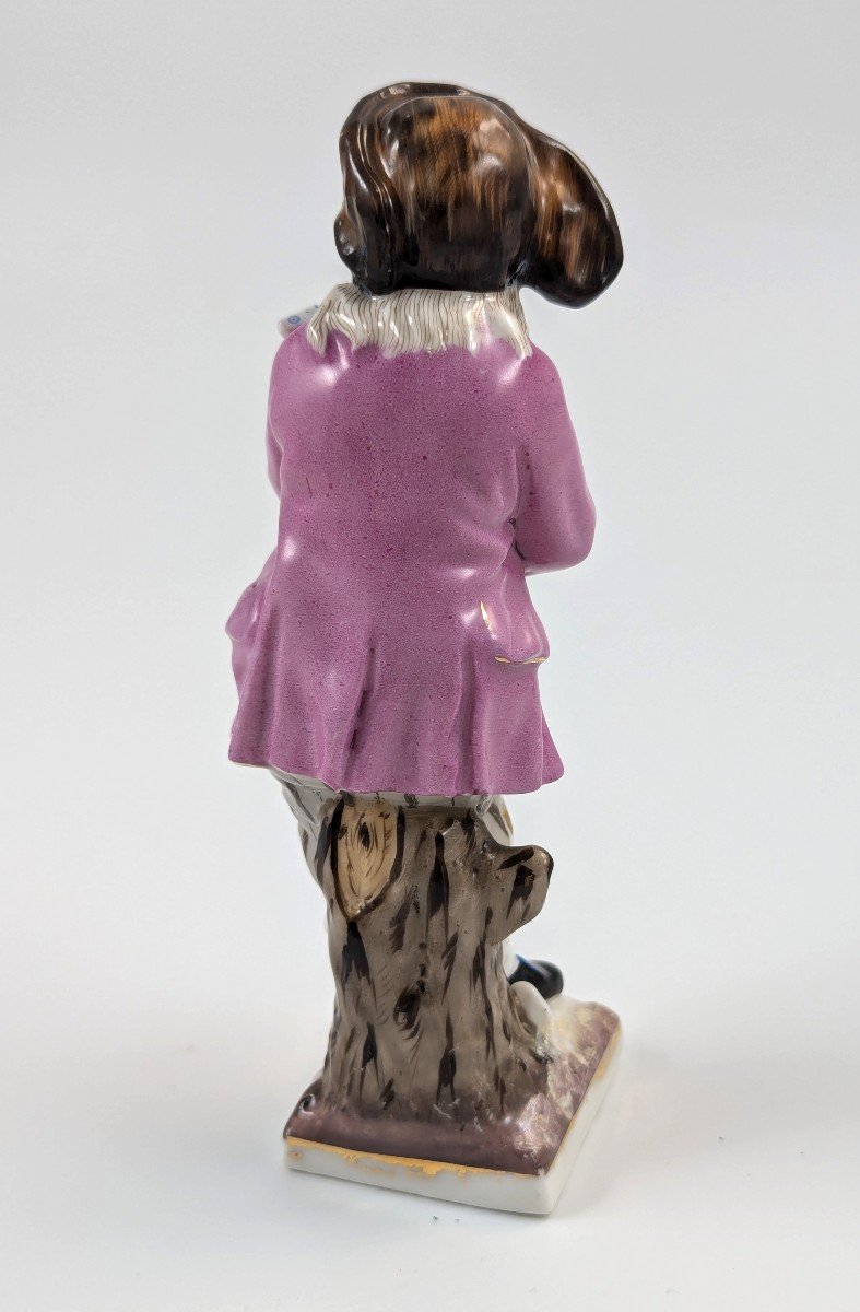 Ancienne Figurine En Porcelaine De Sitzendorf Représentant Un Patineur Avec Son Patin, 1885.-photo-4