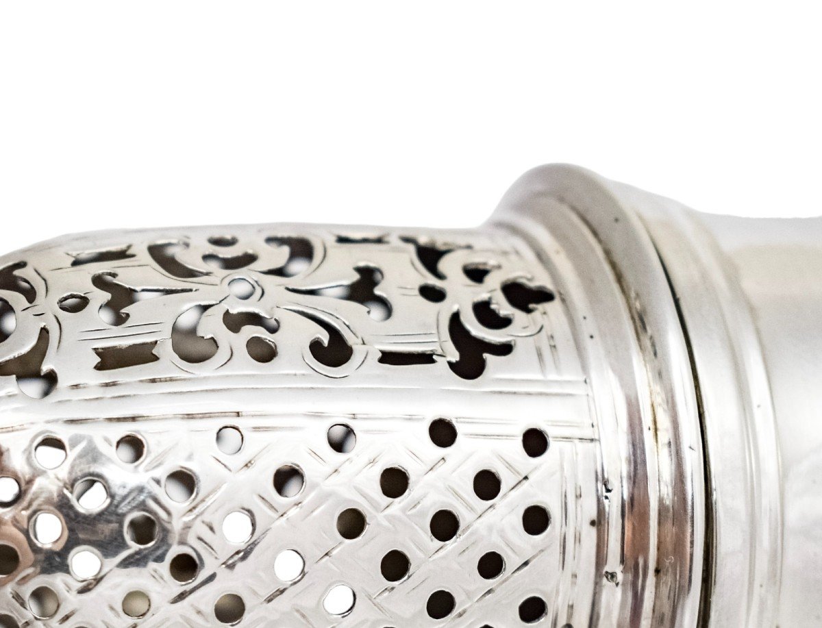 George II Large Sterling Silver Pepper Pot / Sugar Sifter, Samuel Wood, 1740, 173 G-photo-6