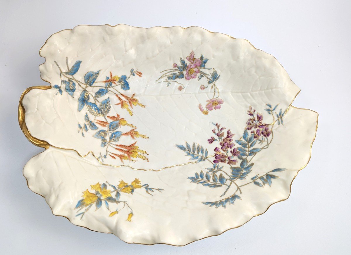 Plat à Feuilles Florales En Porcelaine Peinte à La Main Et Dorée De Royal Worcester, 1887-photo-3