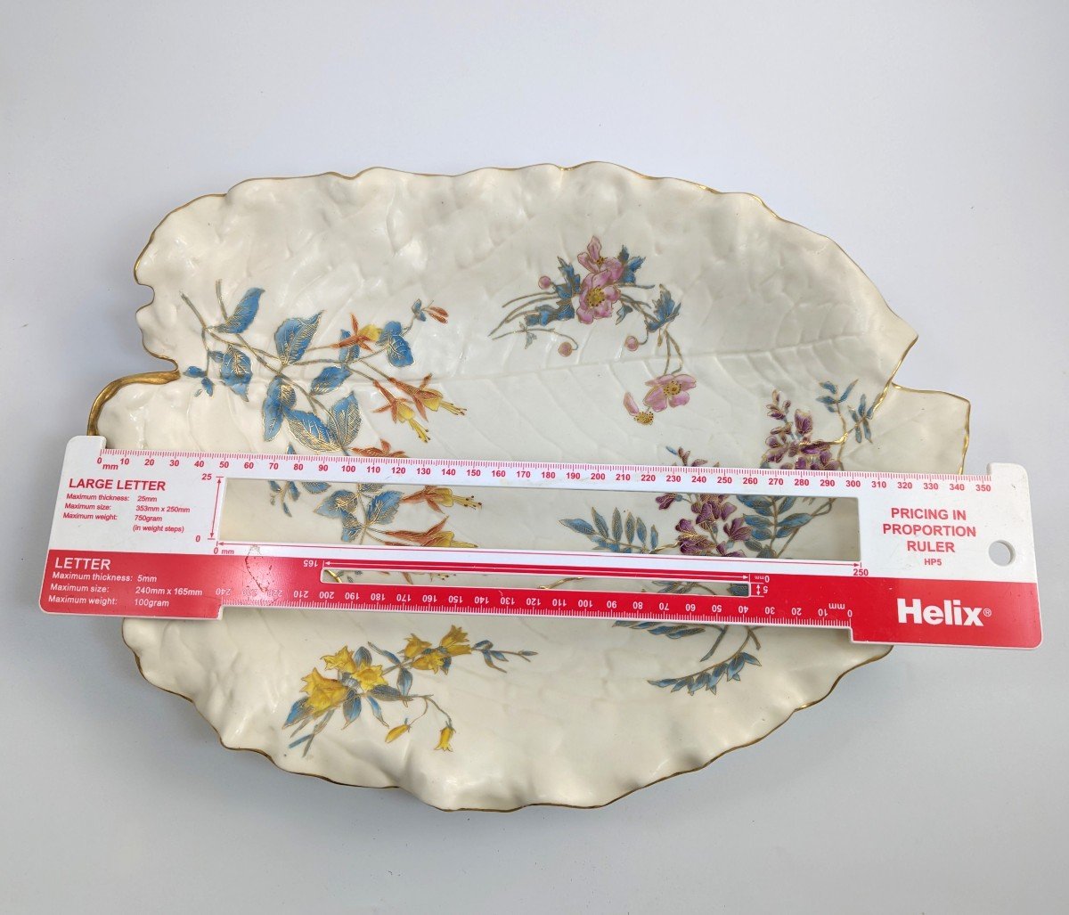 Plat à Feuilles Florales En Porcelaine Peinte à La Main Et Dorée De Royal Worcester, 1887-photo-4