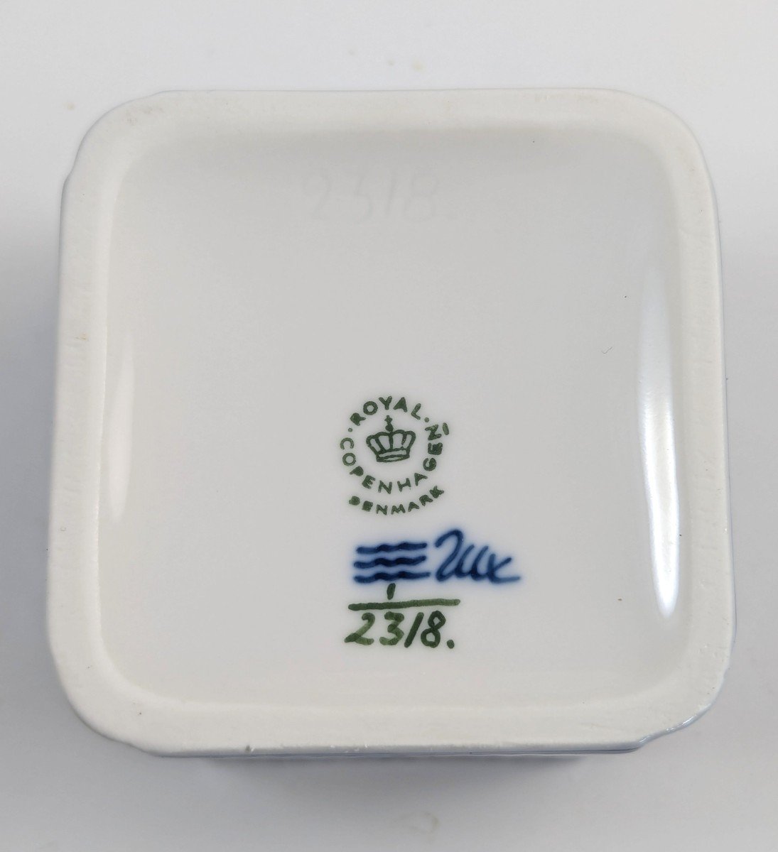 Royal Copenhagen, Rare Blue Fluted Plain Square Trinket Box, 1979–1983-photo-4