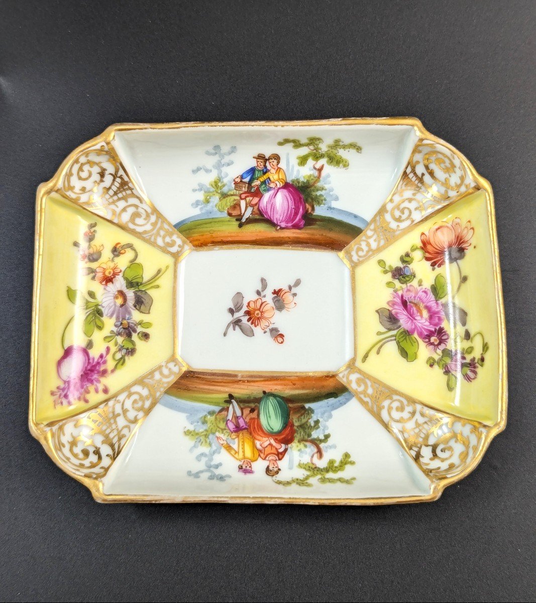 Donath & Co, Dresde, Tasse Et Soucoupe En Porcelaine, Vers 1890.-photo-2