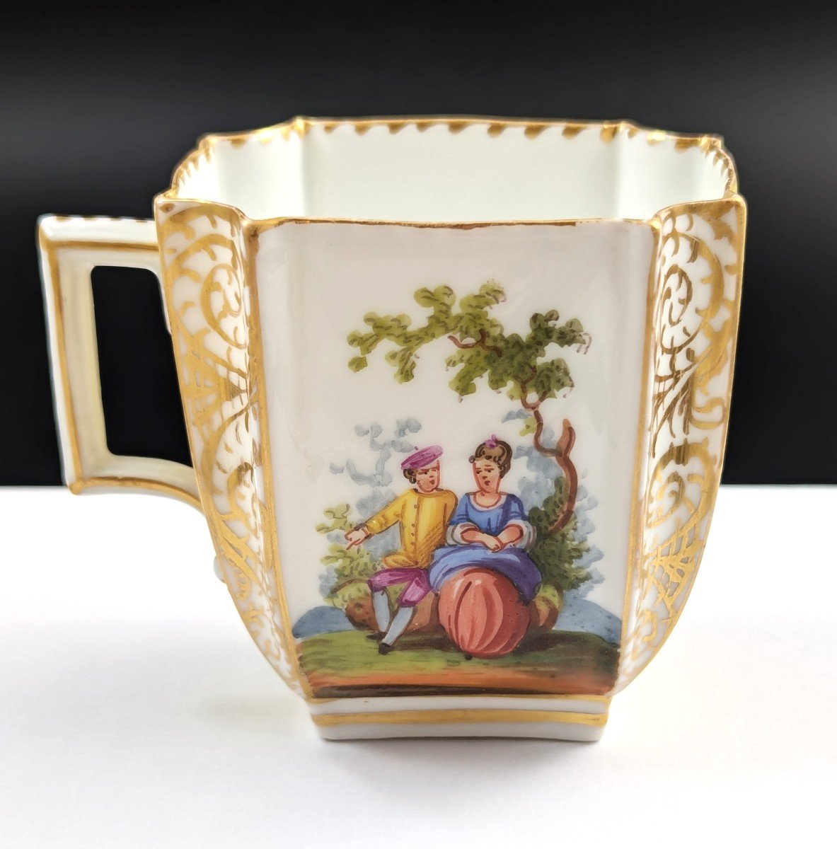 Donath & Co, Dresde, Tasse Et Soucoupe En Porcelaine, Vers 1890.-photo-3